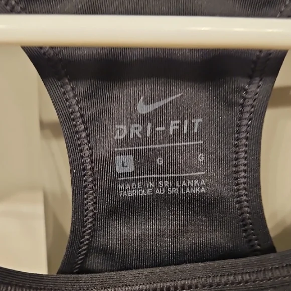 Nike Black High-Impact Sports Bra with Racerback - Picture 2 of 4